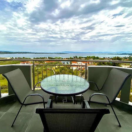 Thea Luxury