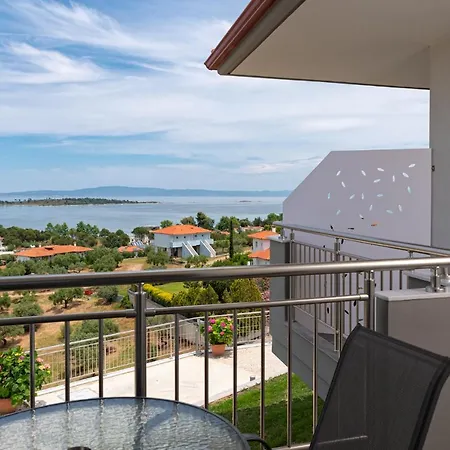 Thea Luxury 4*