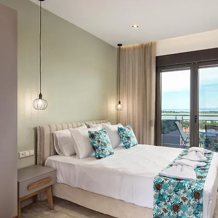 Thea Luxury Apartahotel Vourvourou