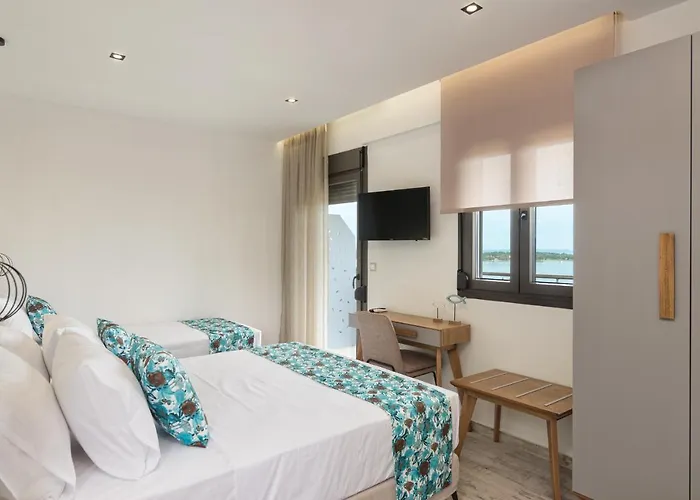 Thea Luxury Aparthotel 4*