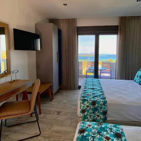 מלון דירות Thea Luxury