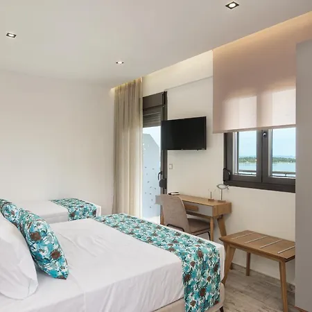 Thea Luxury Aparthotel 4*