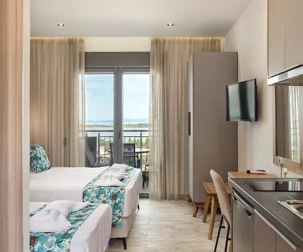 Thea Luxury